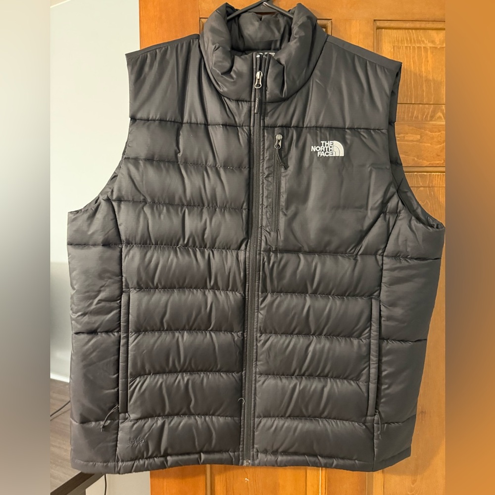 Men’s North Face Puffer Vest- Black